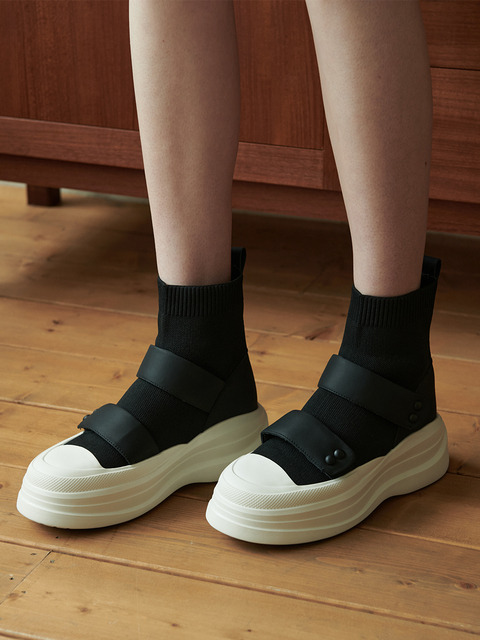 스니커즈 - 인더스타 (IN THE STAR) - IS_231508 Bulky High Socks Sneakers (Black)