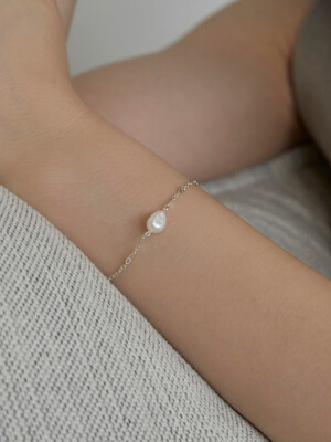 Delilah Fresh-water pearl 925 Silver Bracelet