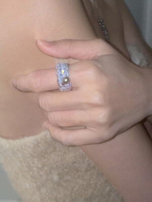 Gem with knitted ring (Silver)