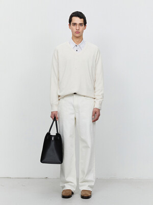 UNISEX SOFT V-NECK SWEATER IVORY_M_UDSW5A108IV