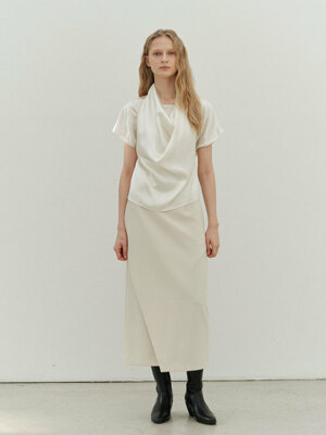 Unbalance slit skirt_Cream