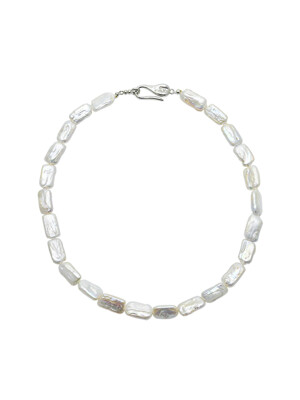 Rectangular pearl necklace