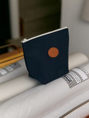 leather patch bun pouch - navy (M)