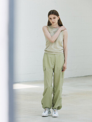 Cargo pants (light khaki)