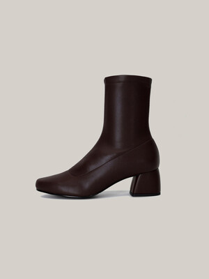 Sleek Ankle Boots (burgundy brown)