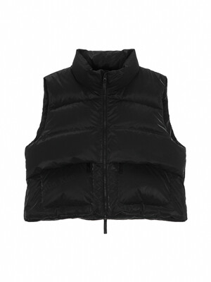 GLOSSY CROP DOWN VEST IN BLACK