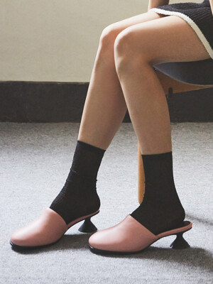 Uhjeo ourglass middle heel mules_skin pink