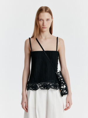 YESICA Embroidery Lace Top - Black