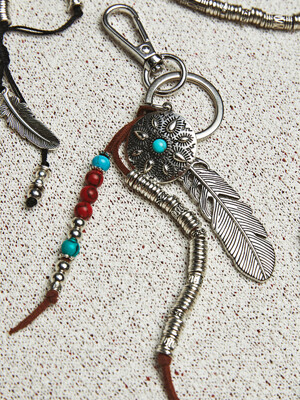 navajo feather & beads keyring brown