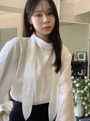 HIGH NECK TIE BLOUSE_IVORY