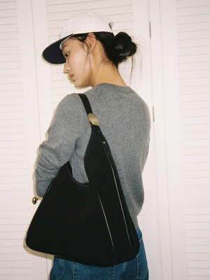 Plaque Hobo Bag Suede 플라크 호보백 스웨이드 (3 Colors)