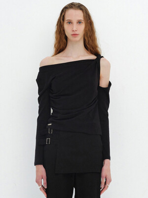 SHOULDER TWISTED TOP / BLACK