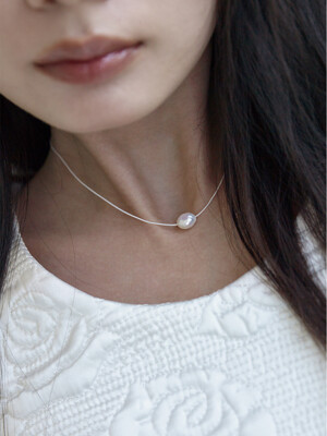 [단독][MJxME] Baroque Pearl String Necklace