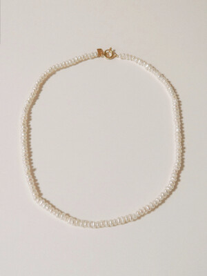 Flow Pearl Necklace