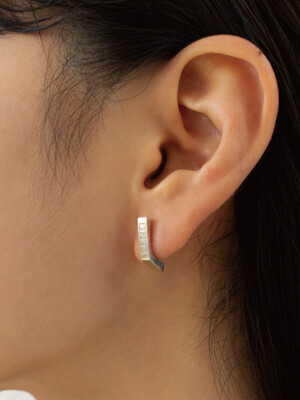 Shaft Earring