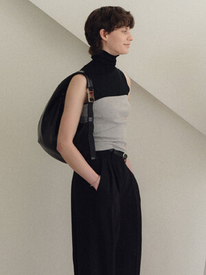 [단독]UNBALANCE HOBO BAG_black