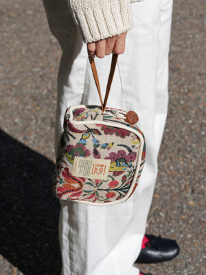 antique handy pouch _ beige