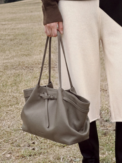 폴뉴아 [단독]CELIA BAG (TAUPE)