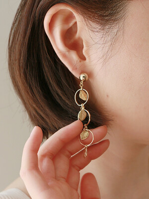 drop leaf circle earring-pearl