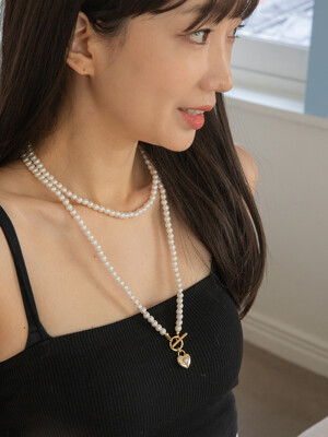 LONG PEARL NECKLACE