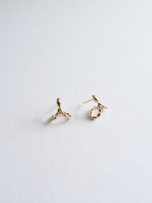 Pretzel earring [silver/gold]
