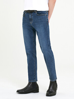 DEN essential blue crop jeans.