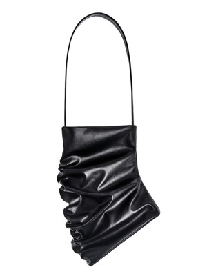 Curved leather bag (M) _ black