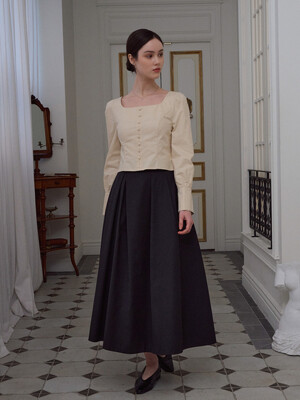 Clara square puff blouse [Beige]