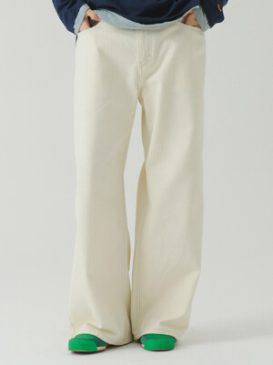 LOOSE STRAIGHT FIT Solid Denim Pants Ivory