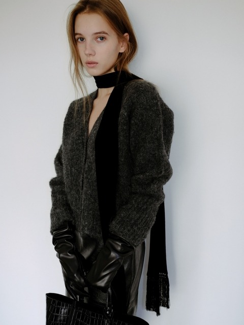 무니드 VELVET FRINGE SCARF - BLACK