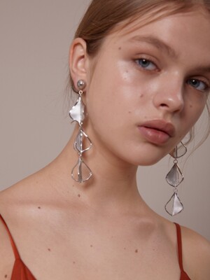 Full-flowing Ripple 3/3 Earrings (silver)