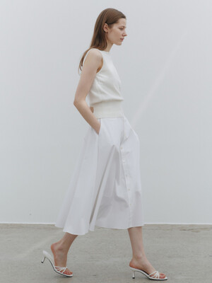 Button flare skirt (White)