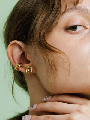 Box Earring (Gold)