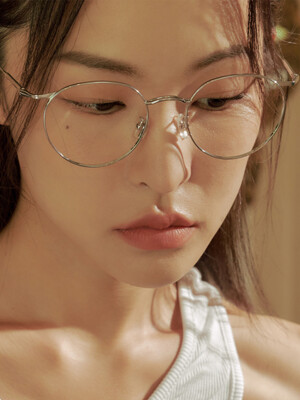 [illusionist] 오버사이즈 라운드 티타늄 실버 안경테 IL8404 1111G