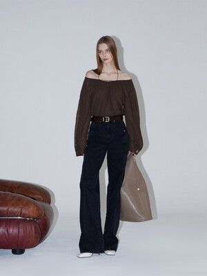 Frilly Off-shoulder Blouse