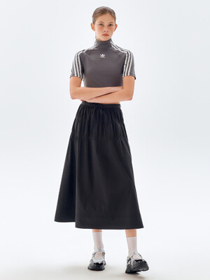 Gather flared skirt