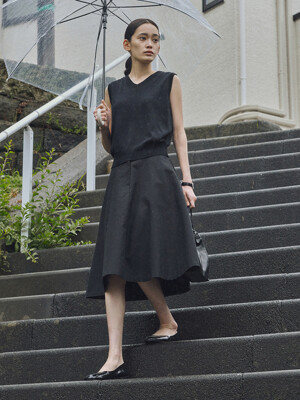 [강수PICK] DOLPHIN FLARE HALF SKIRT_BLACK