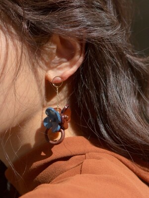 holiday flower earrings (blue - brown)