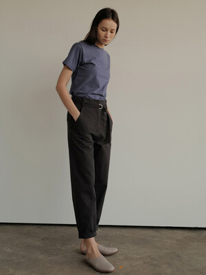 Roll-up pants(brown)