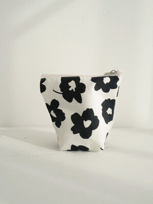 Black flower pouch