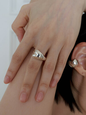 longish heart ring