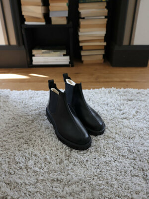 OLSEN CHELSEA BOOTS