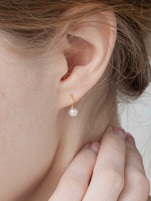Silver Pearl Soir Earrings