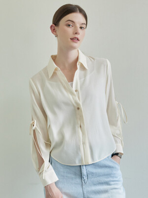 Slit Edge Blouse_Cream