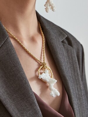 Coral Necklace_gold