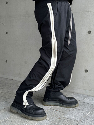 NYLON TWIN SIDE LINE ZIPPER PANTS (BLACK)