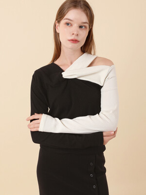 Twist Off Shoulder T-shirt (Black)