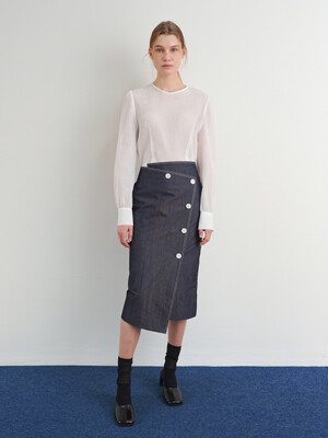 UNBALANCED BUTTON SKIRT / NAVY