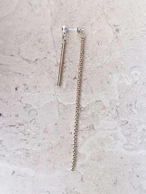 Silver short drop earring + chain clutch