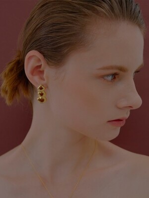 Short Glam Shell Earrings_Gold